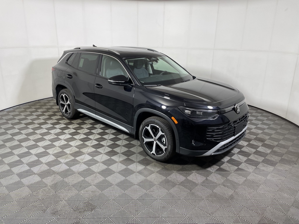 2026 Volkswagen Tiguan SE's photo