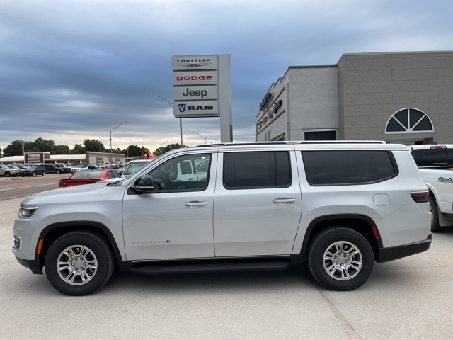 2024 Jeep Wagoneer L Series I's photo