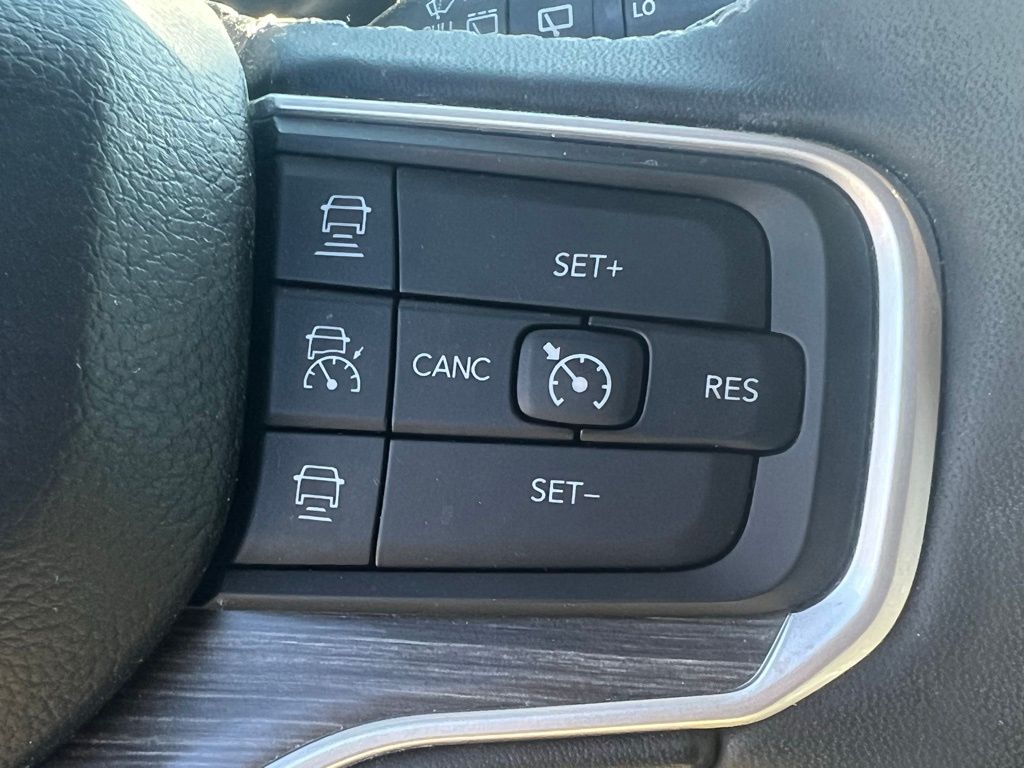 2023 Jeep Wagoneer Series III photo 17