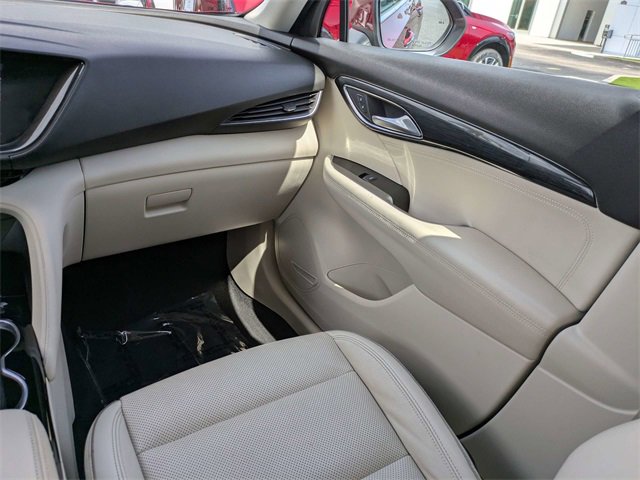 2021 Buick Envision Essence photo 16