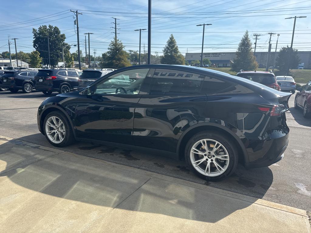 2023 Tesla Model Y photo 5