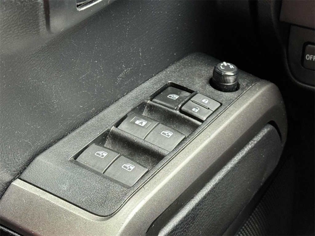 2021 Toyota Tacoma SR5 photo 24