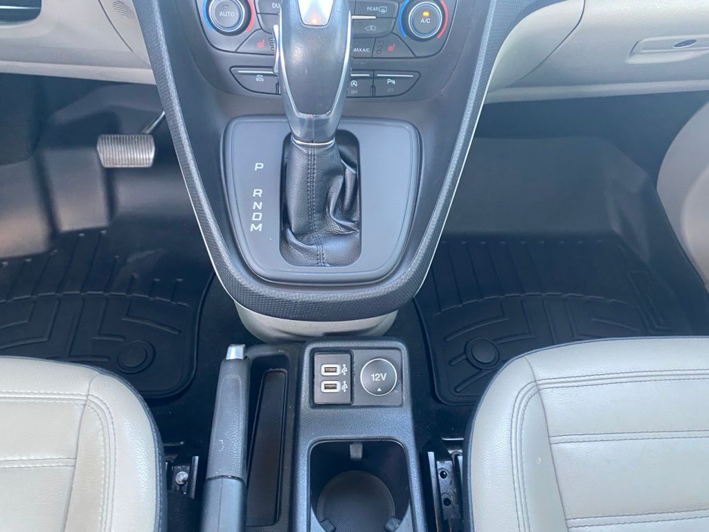 2020 Ford Transit Connect Titanium photo 20