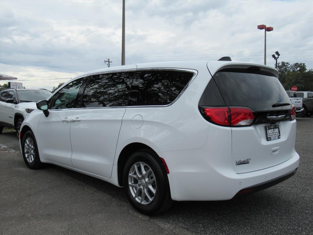 2026 Chrysler Voyager LX photo 2