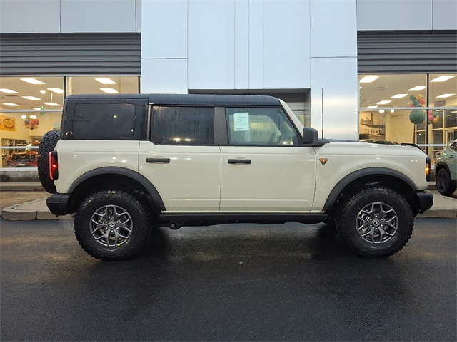 2025 Ford Bronco 4-Door Badlands's photo