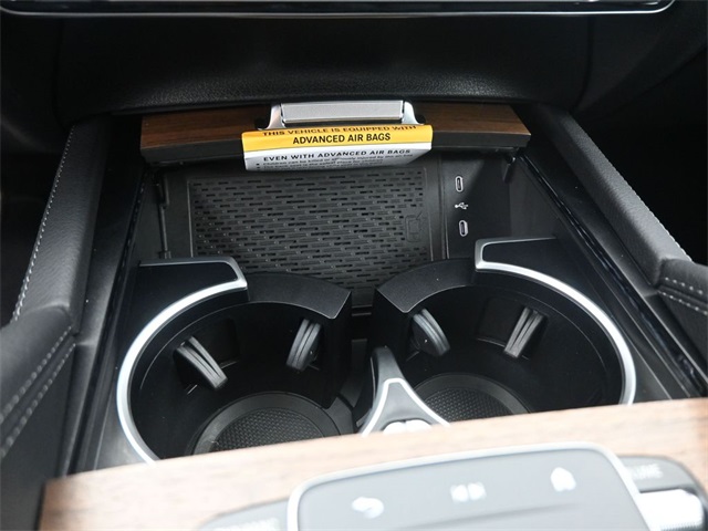 2025 Mercedes Benz GLS 450 4MATIC photo 4