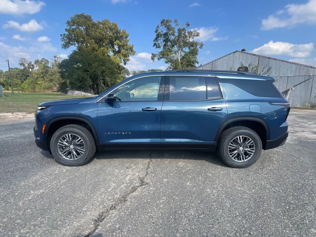 2026 Chevrolet Traverse photo 3