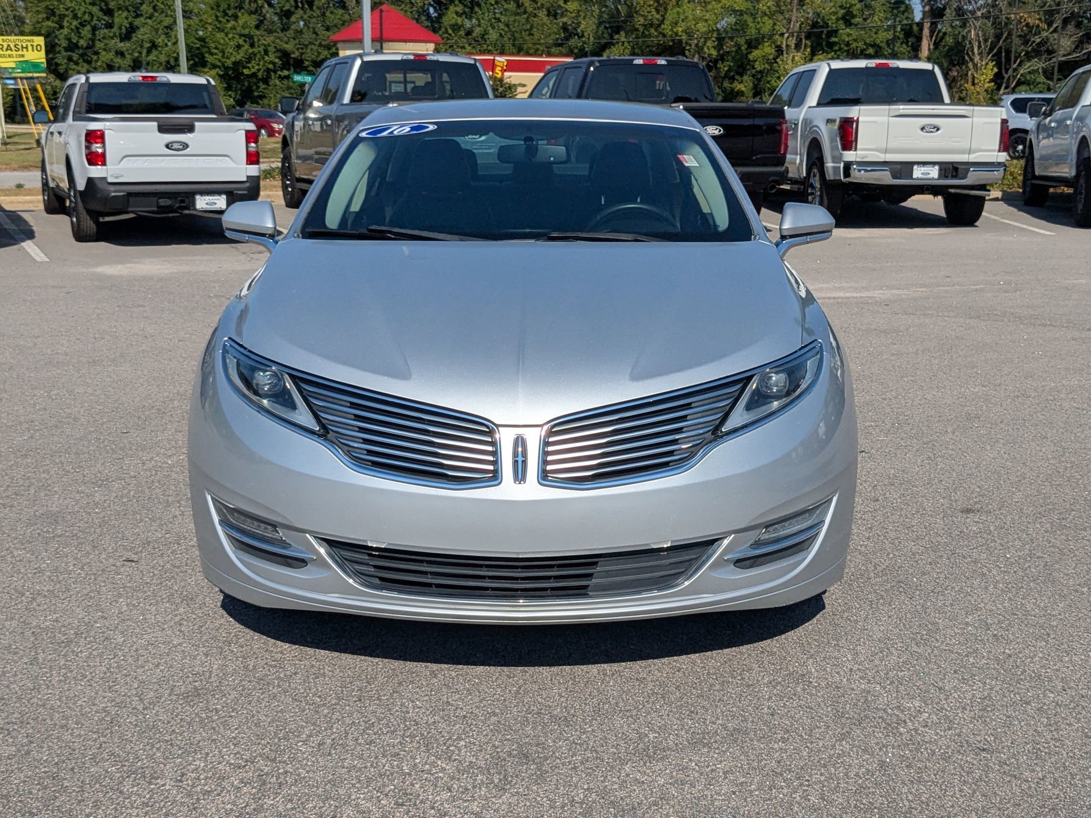 2016 Lincoln MKZ Base photo 5