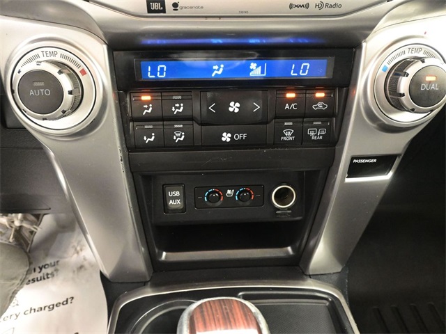 2016 Toyota 4Runner Limited photo 3