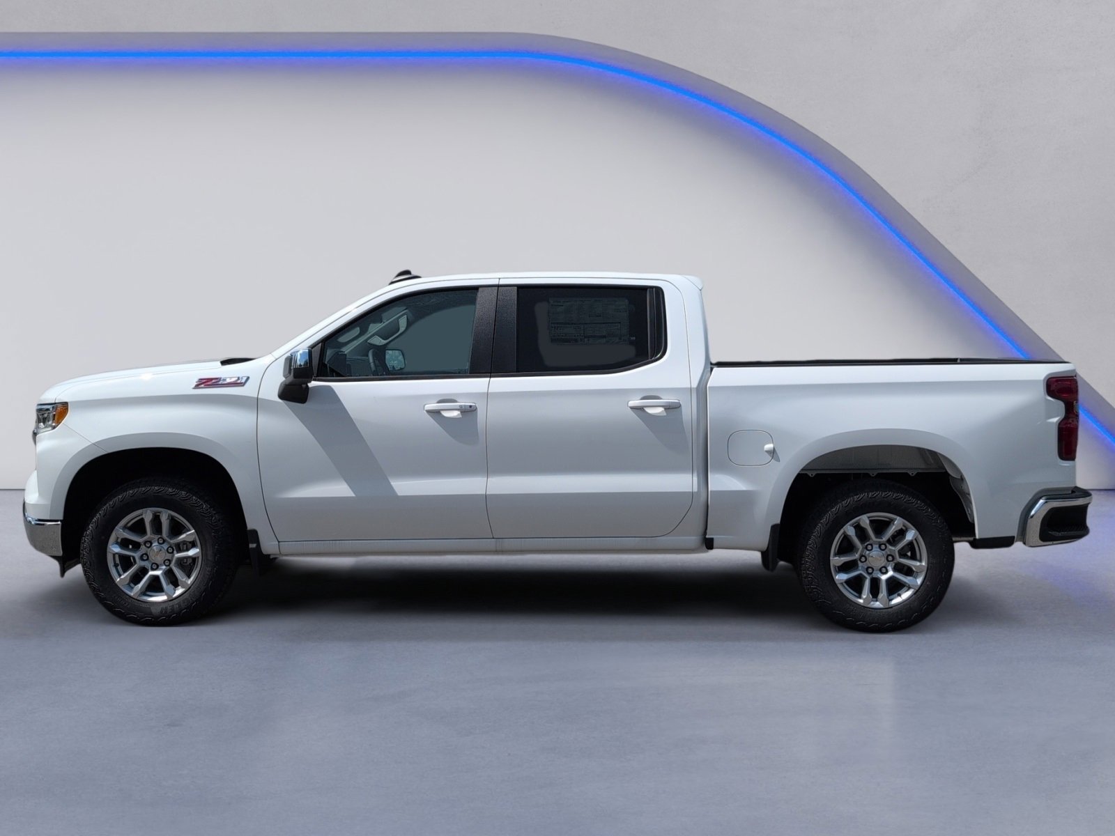 2025 Chevrolet Silverado 1500 LT photo 3