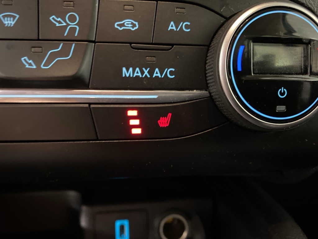 2020 Ford Escape SE photo 4