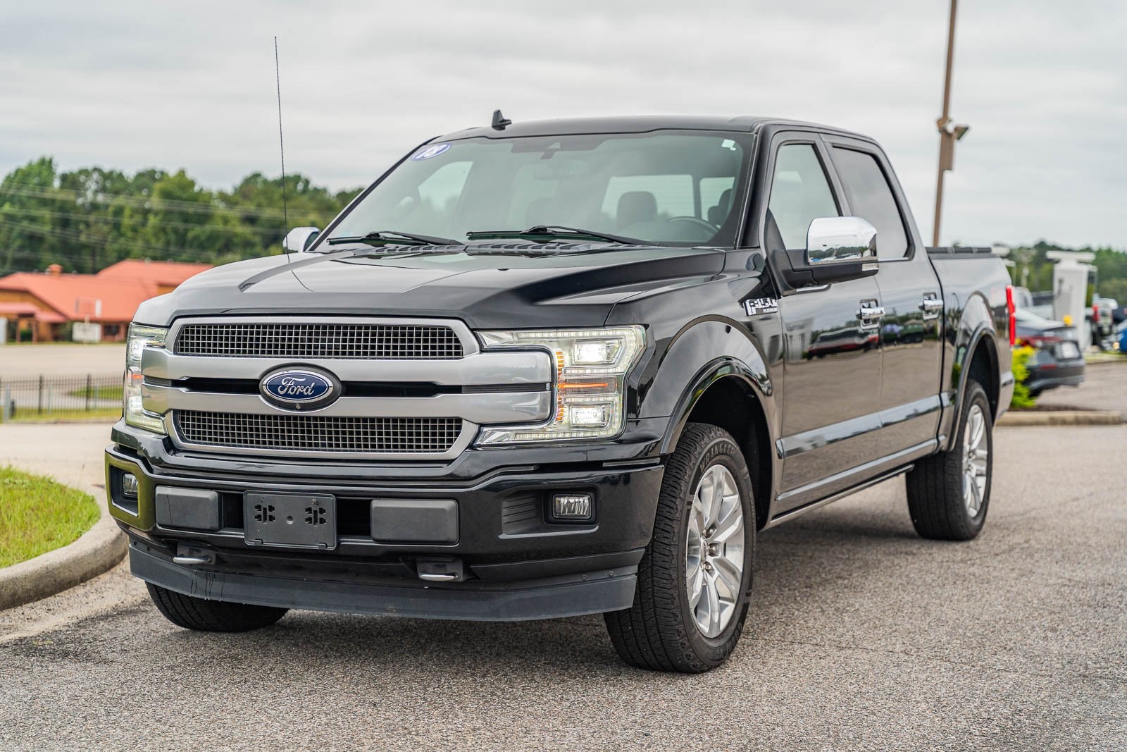 2018 Ford F-150 Platinum photo 3