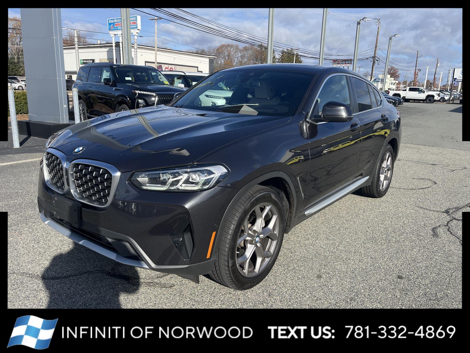 2022 BMW X4 30i's photo