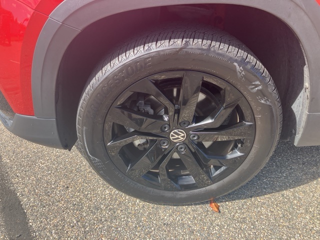 2022 Volkswagen Taos SE photo 9