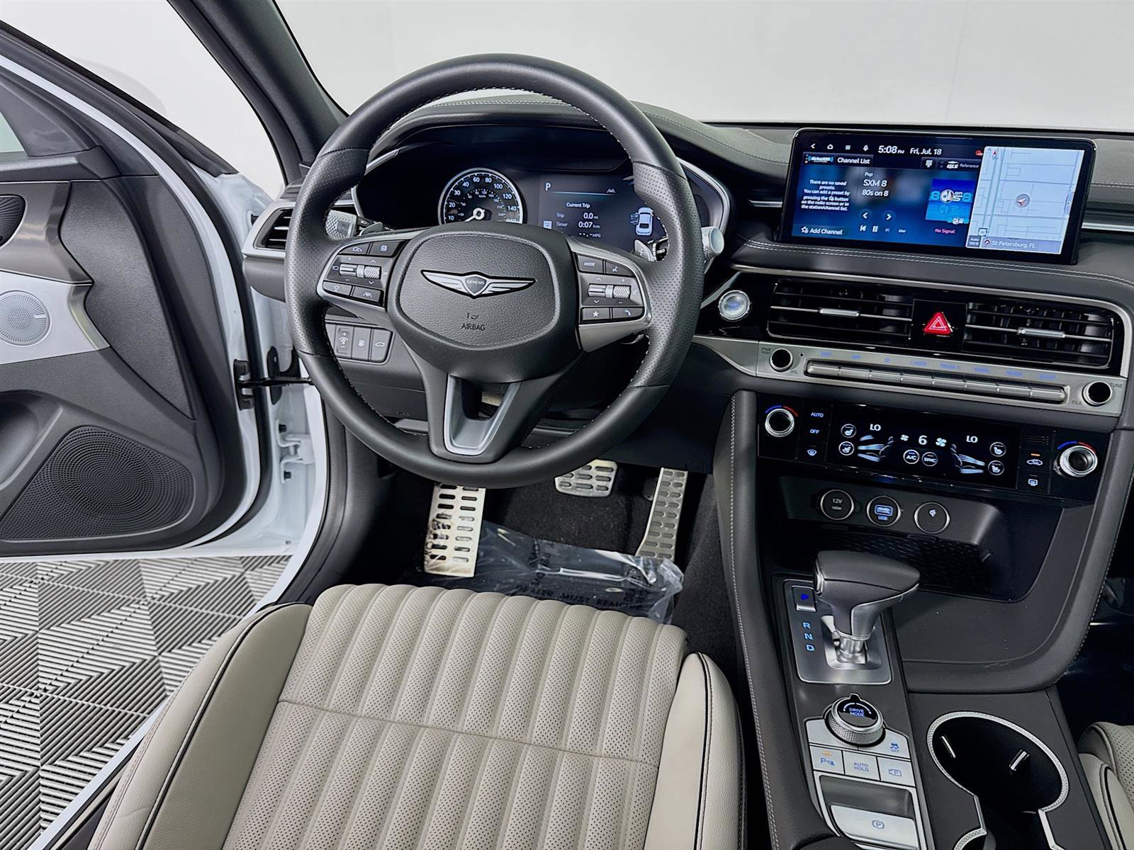 2025 Genesis G70 3.3T Sport Advanced photo 24