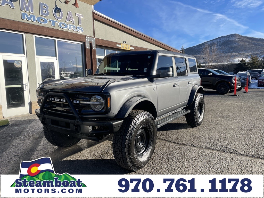 2022 Ford Bronco 4-Door Outer Banks's photo