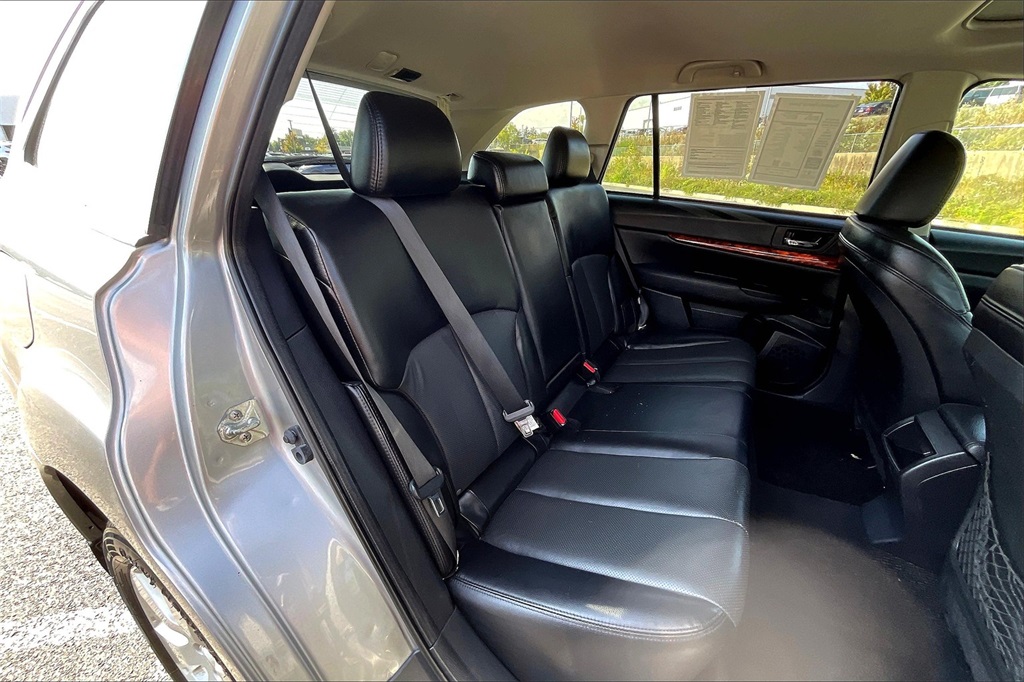 2011 Subaru Outback 2.5i photo 25