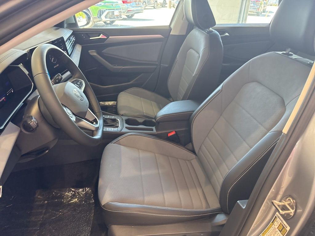 2025 Volkswagen Jetta 1.5T SE photo 10