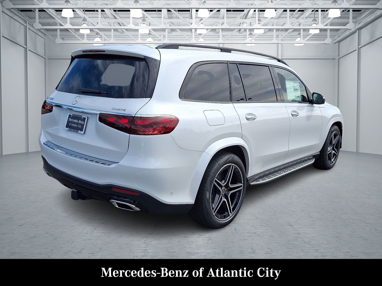 2026 Mercedes Benz GLS 450 4MATIC photo 4