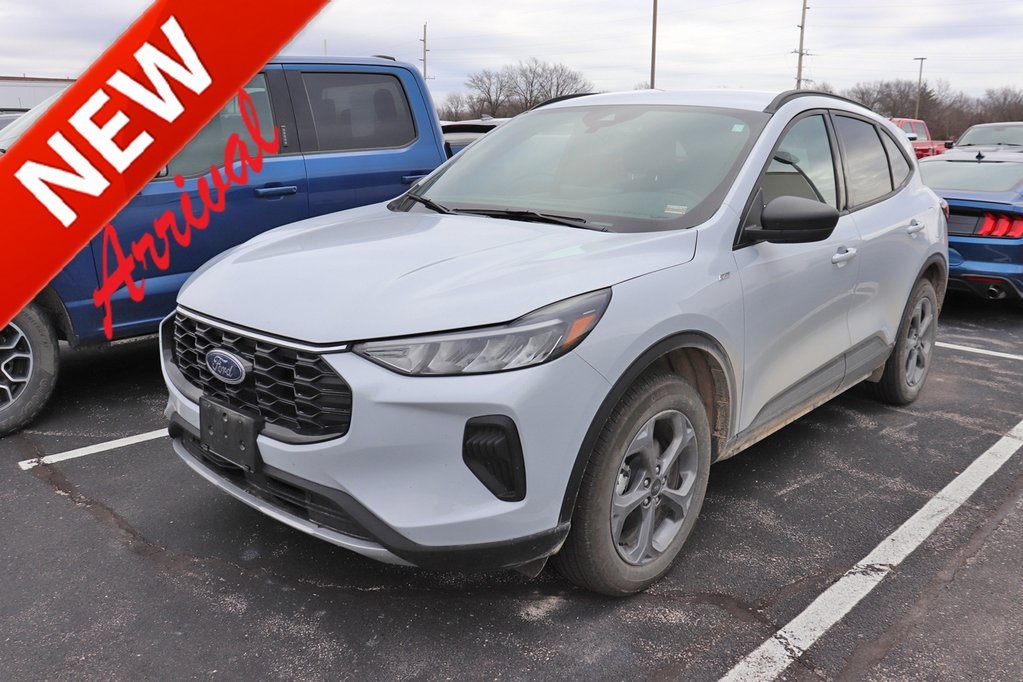 2025 Ford Escape ST-Line's photo