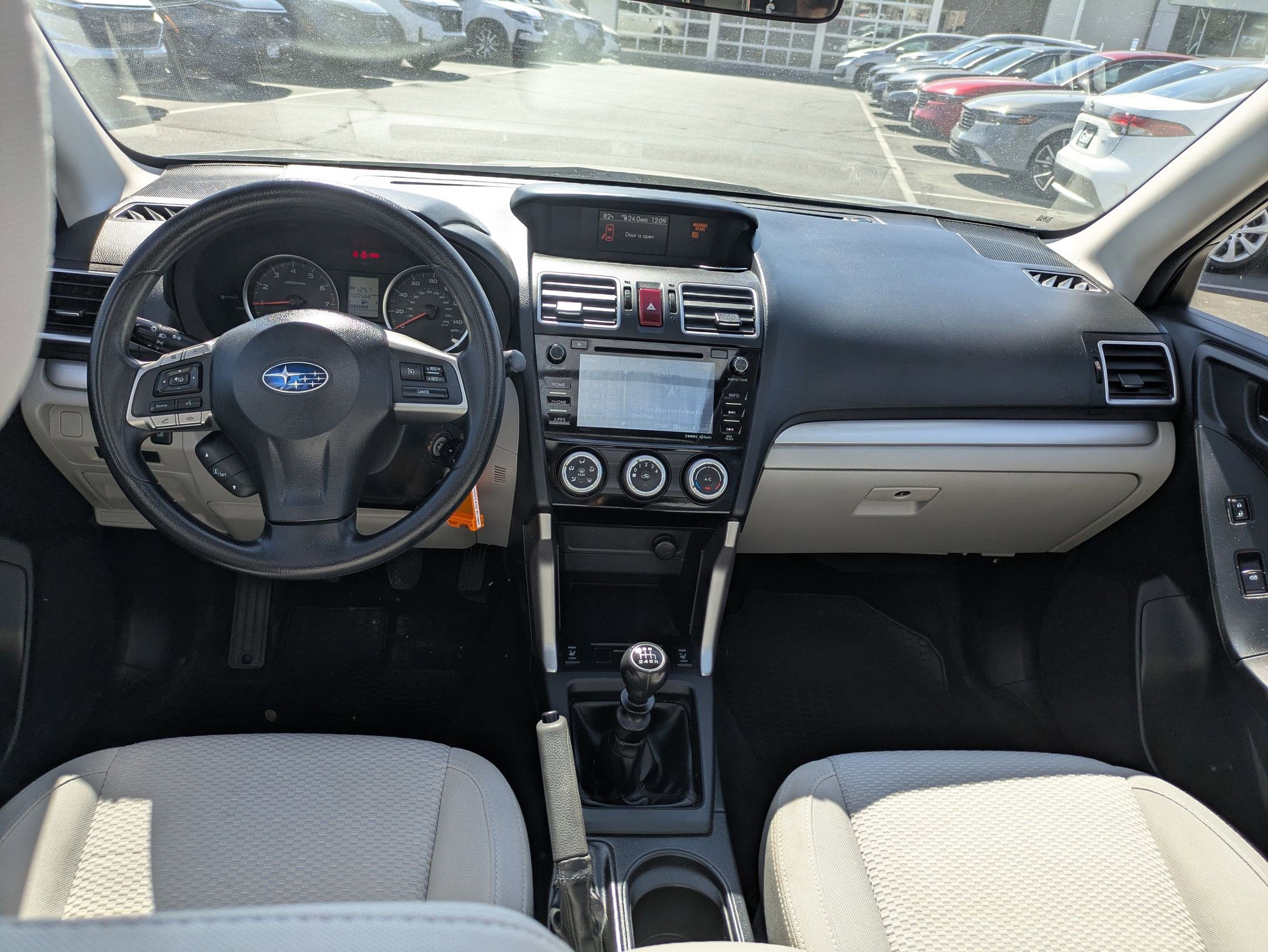 2016 Subaru Forester 2.5i Premium photo 24