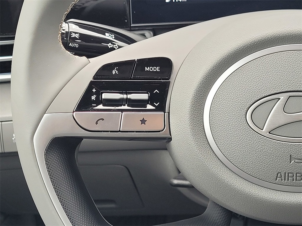 2024 Hyundai Elantra SEL Convenience photo 26