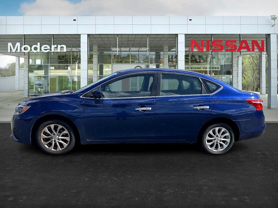 2019 Nissan Sentra SV photo 2
