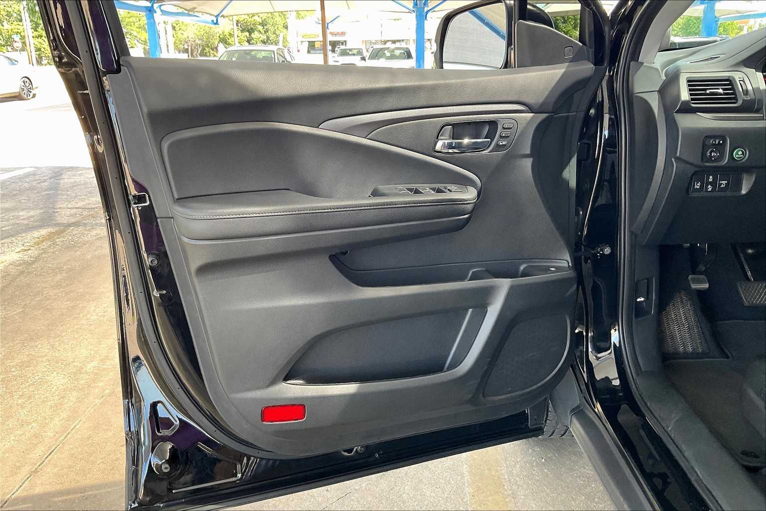 2023 Honda Ridgeline RTL photo 21
