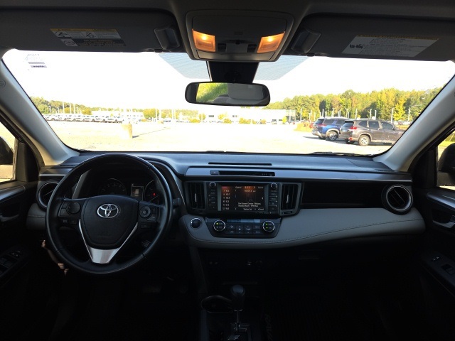 2018 Toyota RAV4 XLE photo 5