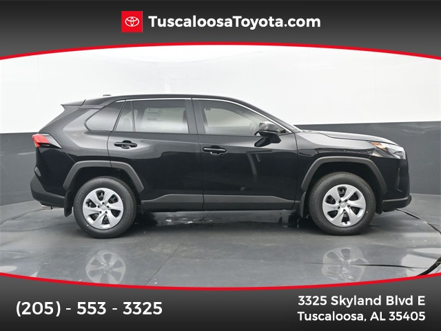 2025 Toyota RAV4 LE's photo