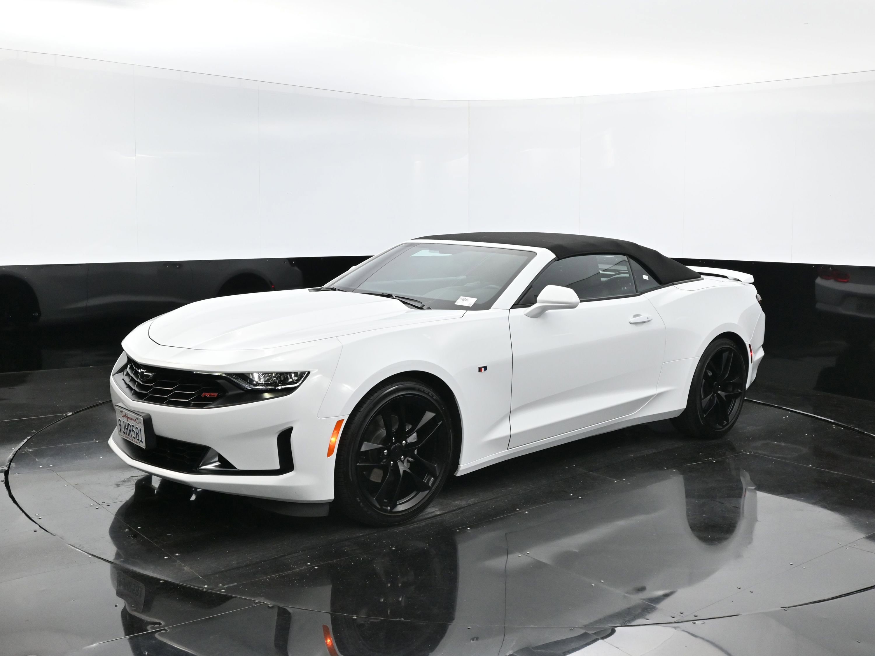 2023 Chevrolet Camaro 2LT photo 3