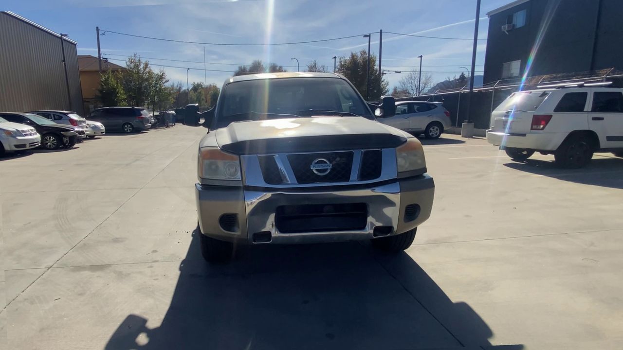 2008 Nissan Titan SE photo 2