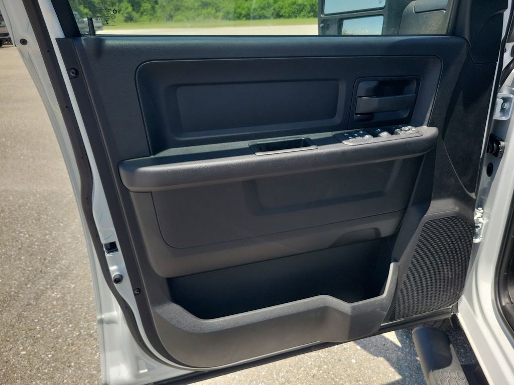 2025 Ram 3500 Tradesman photo 34