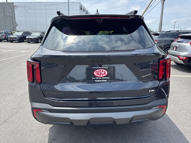 2025 Kia Sorento X-Line SX Prestige photo 2