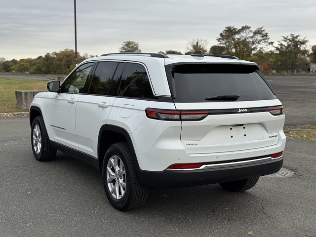2022 Jeep Grand Cherokee Limited photo 3