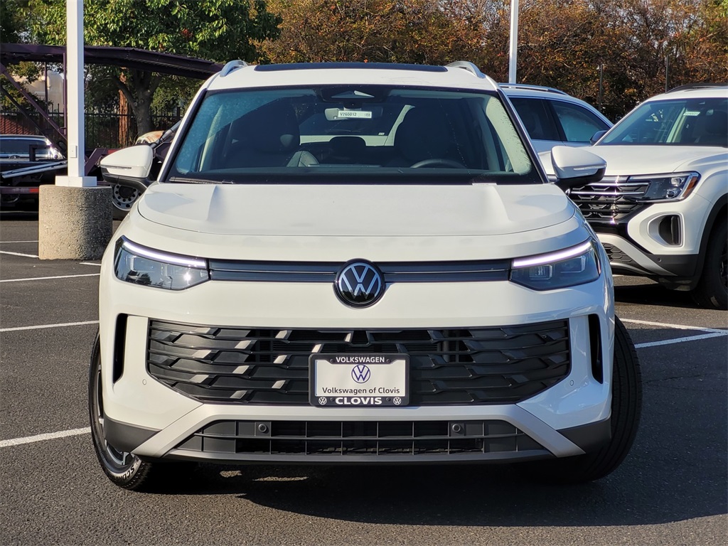 2026 Volkswagen Tiguan SE photo 2