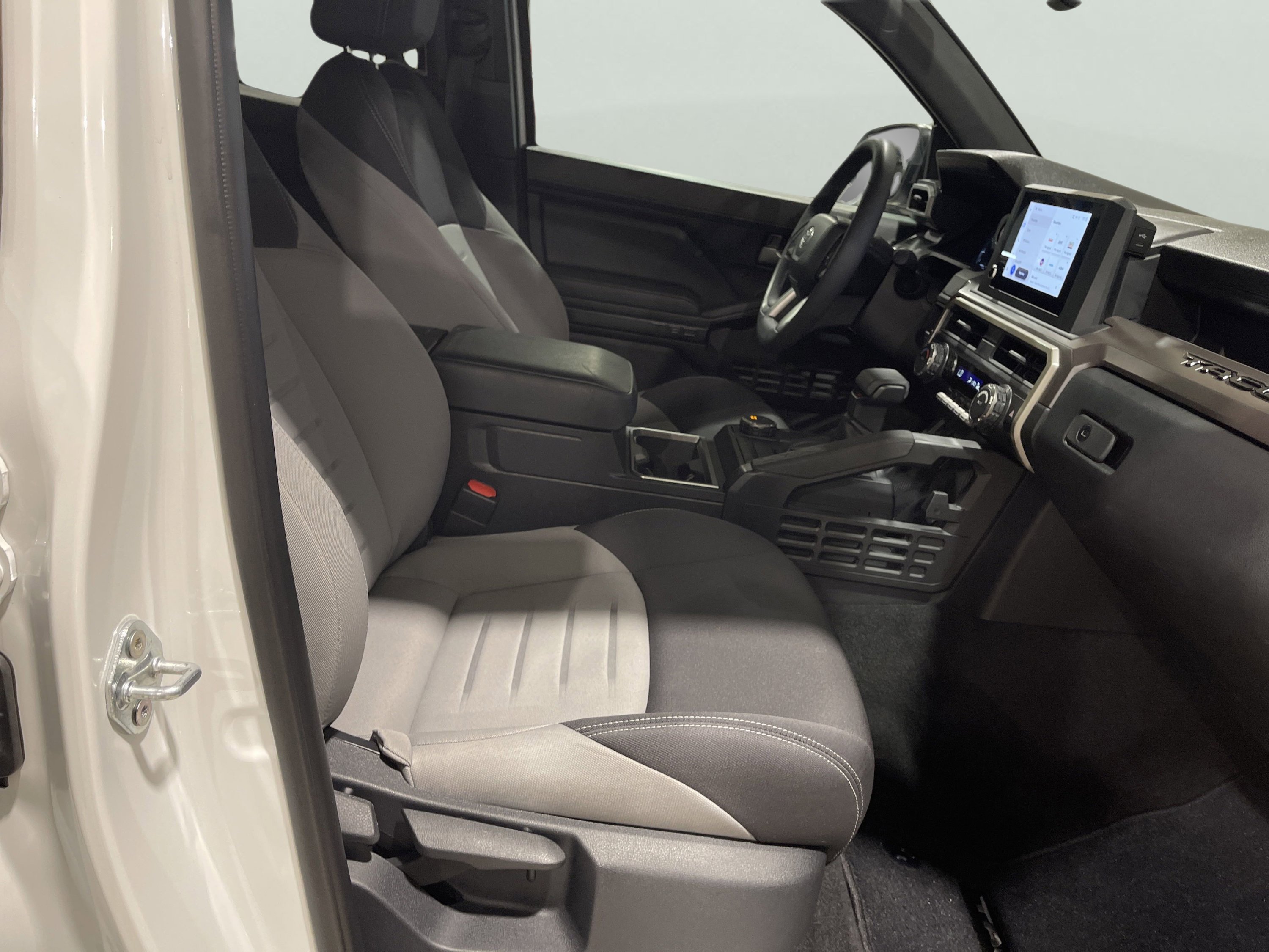 2024 Toyota Tacoma TRD Sport photo 14