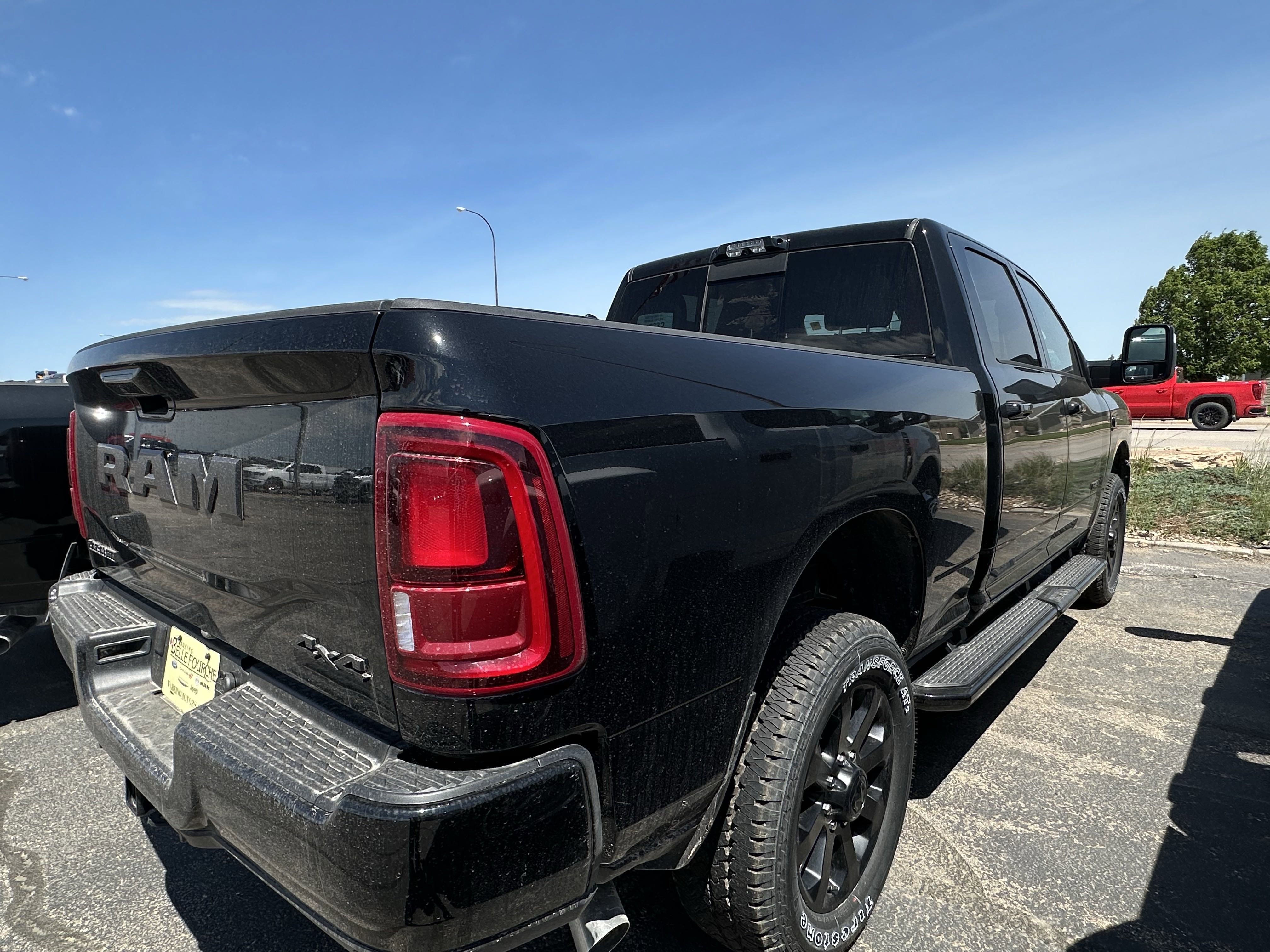 New 2025 Diamond Black Crystal Pearlcoat Ram Laramie image 8