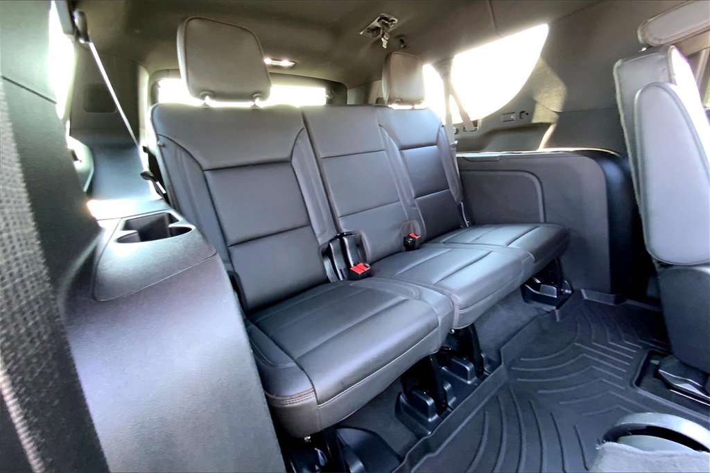 2023 Chevrolet Suburban High Country photo 27