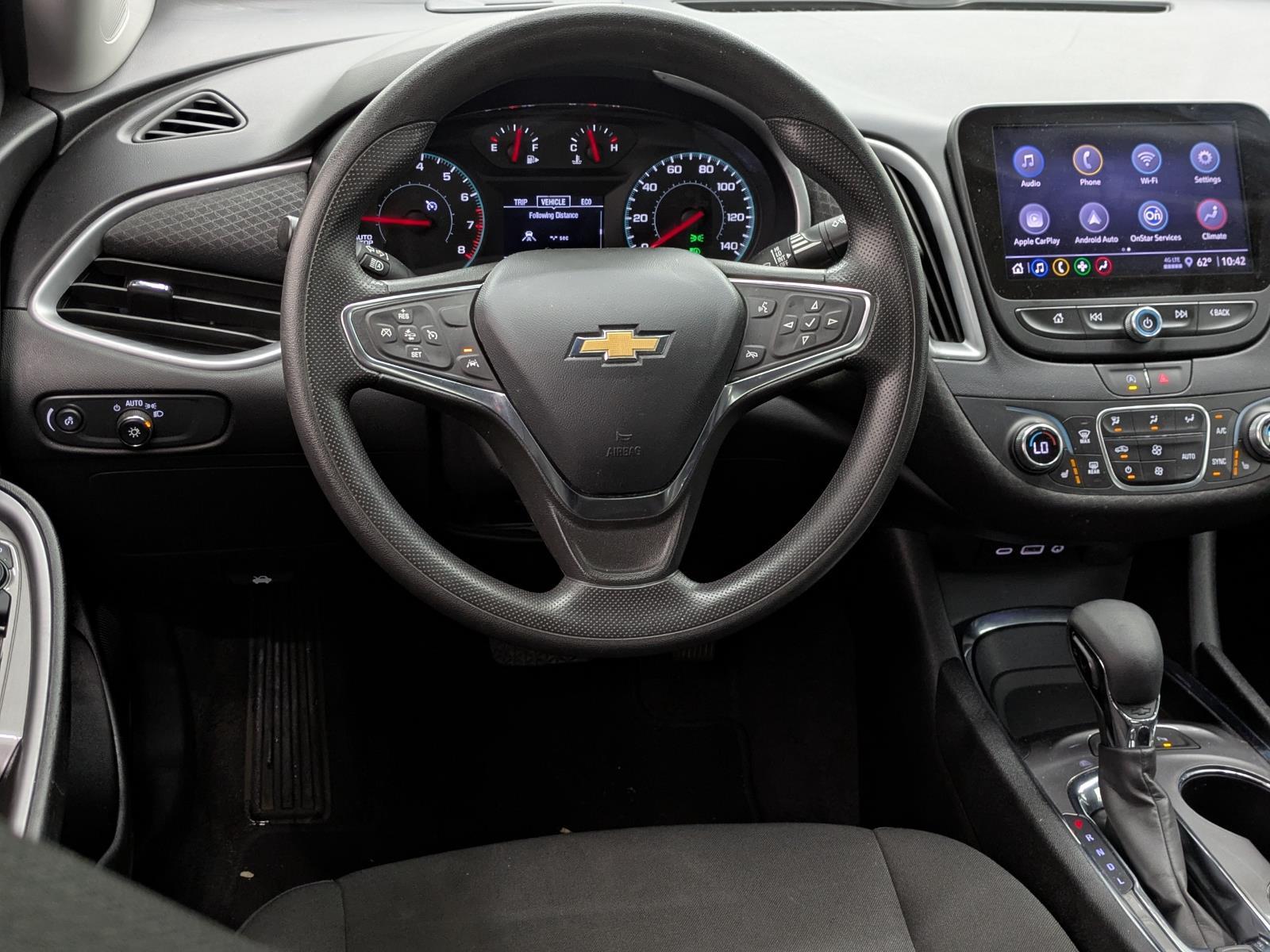 2024 Chevrolet Malibu 1LT photo 4