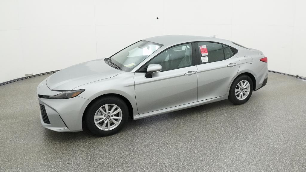 2026 Toyota Camry LE photo 7