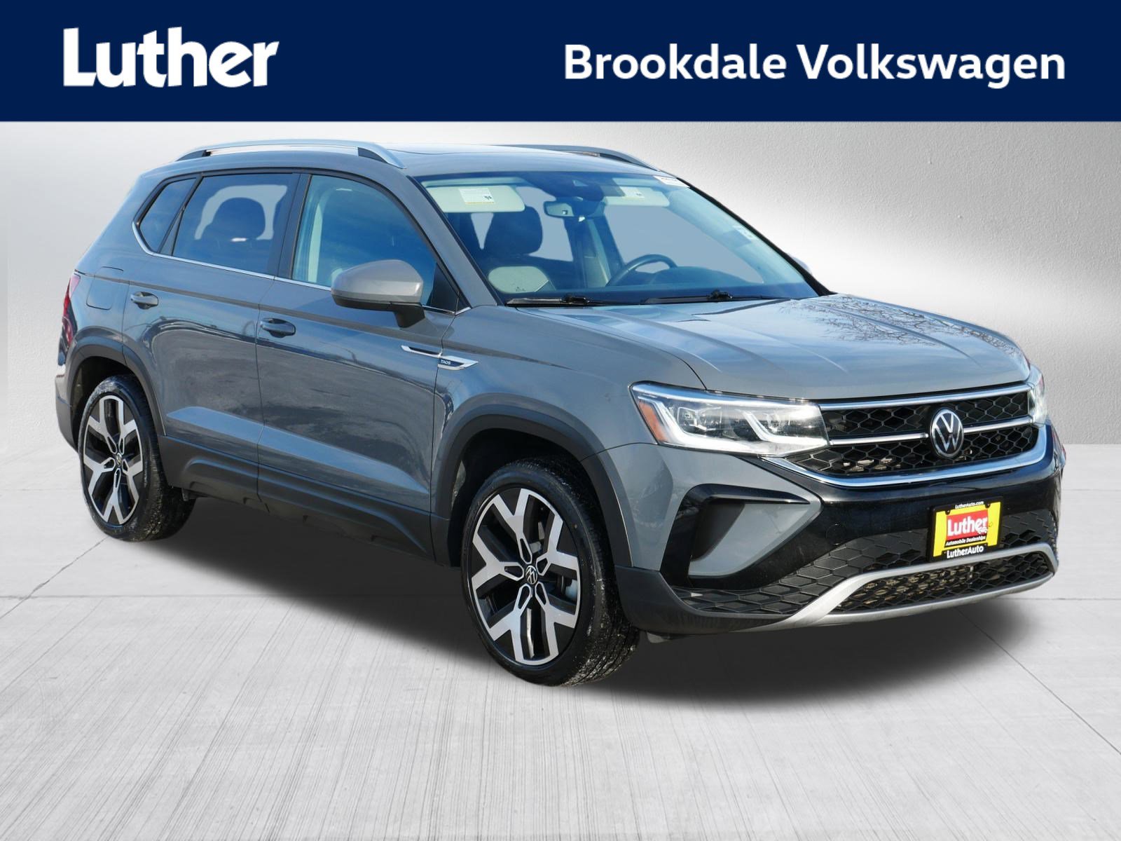 2023 Volkswagen Taos SEL's photo