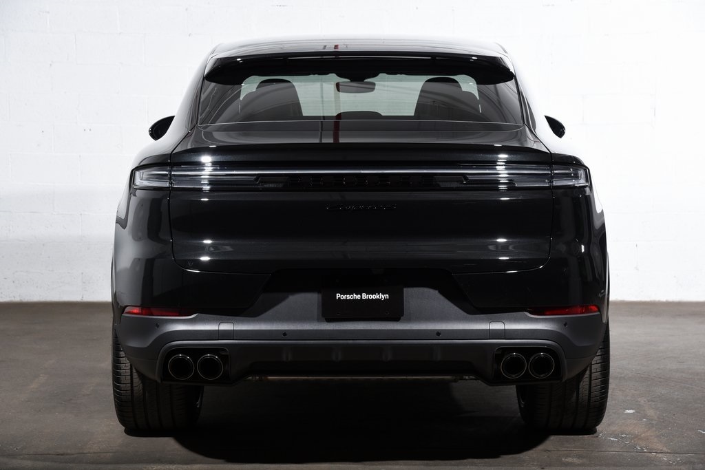 2025 Porsche Cayenne Coupe S photo 5