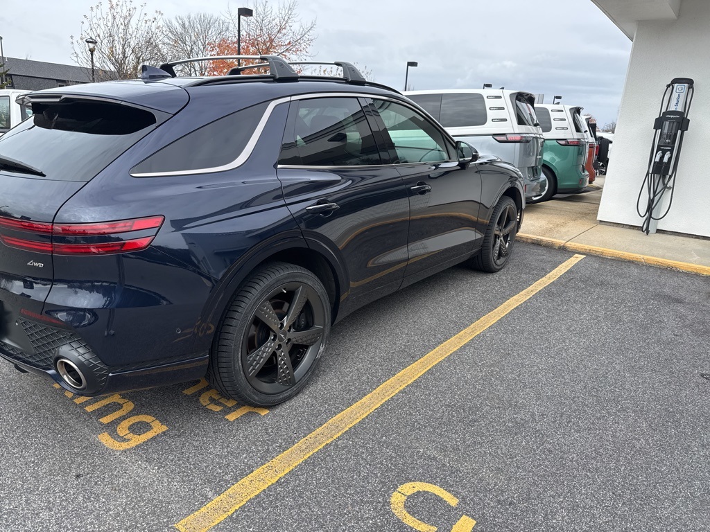 2023 Genesis GV70 2.5T photo 3