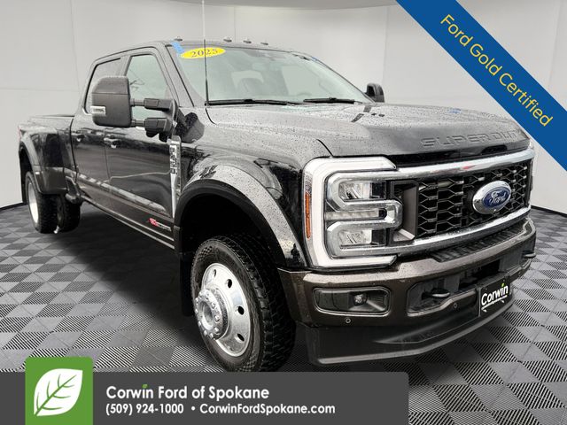 2025 Ford F-450 Super Duty King Ranch's photo