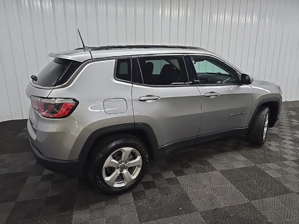 2019 Jeep Compass Latitude photo 3
