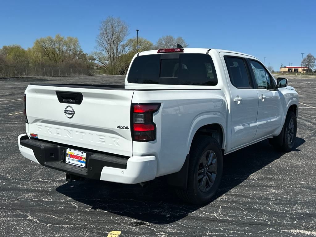 2025 Nissan Frontier SV photo 5