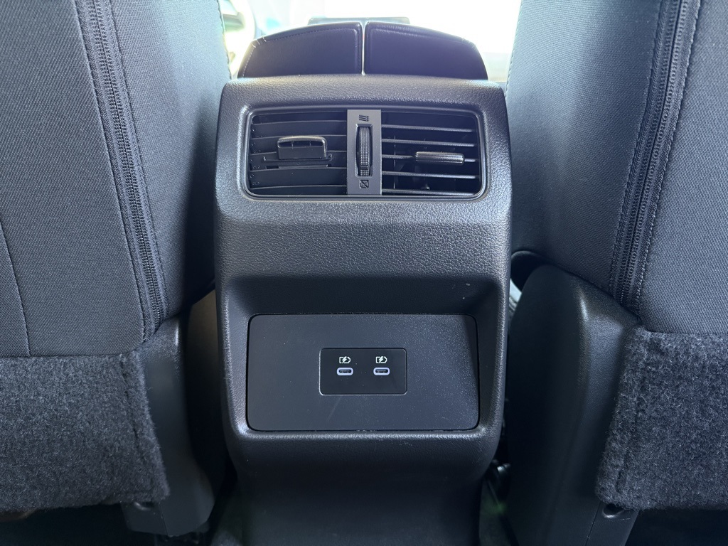 2024 Nissan Rogue SV photo 28