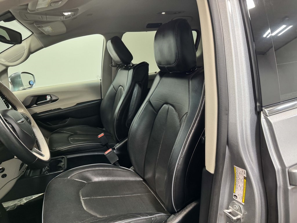 2018 Chrysler Pacifica Limited photo 57