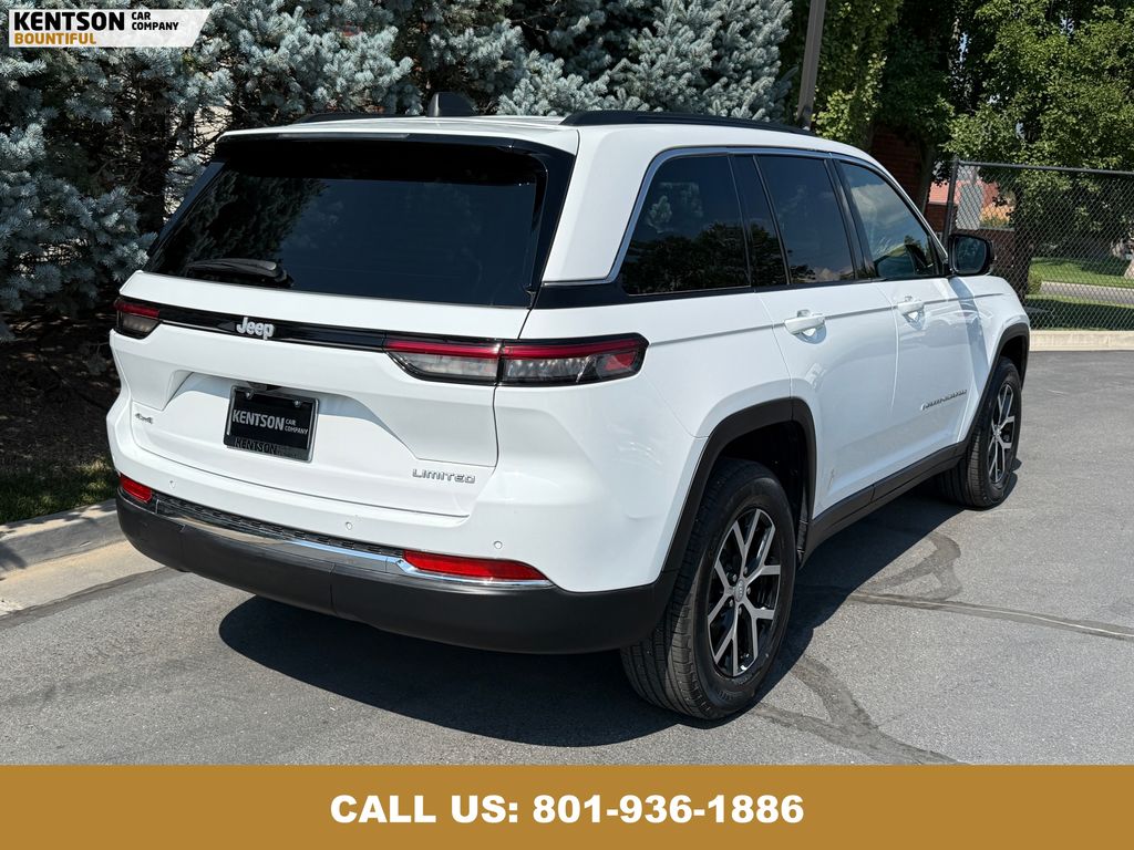 2024 Jeep Grand Cherokee Limited photo 7